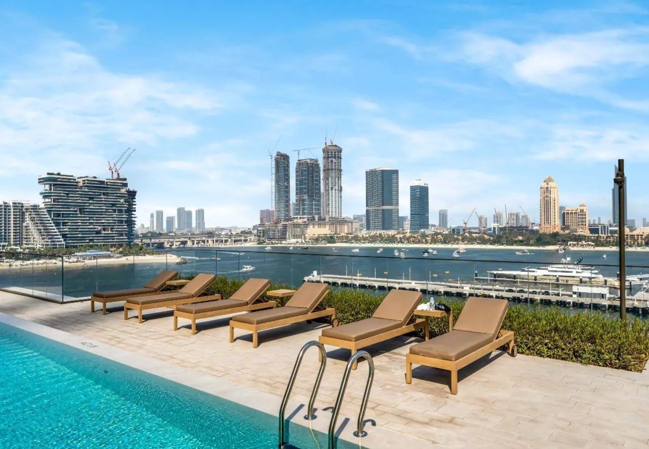 Apartment in Dubai - Sophisticated 1BR In Palace Beach Residences T2 