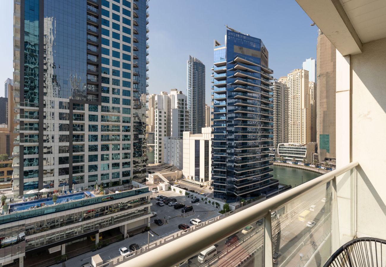 Apartment in Dubai - Radiant 1BR w Sofabed -Sleeps4- In Marina View