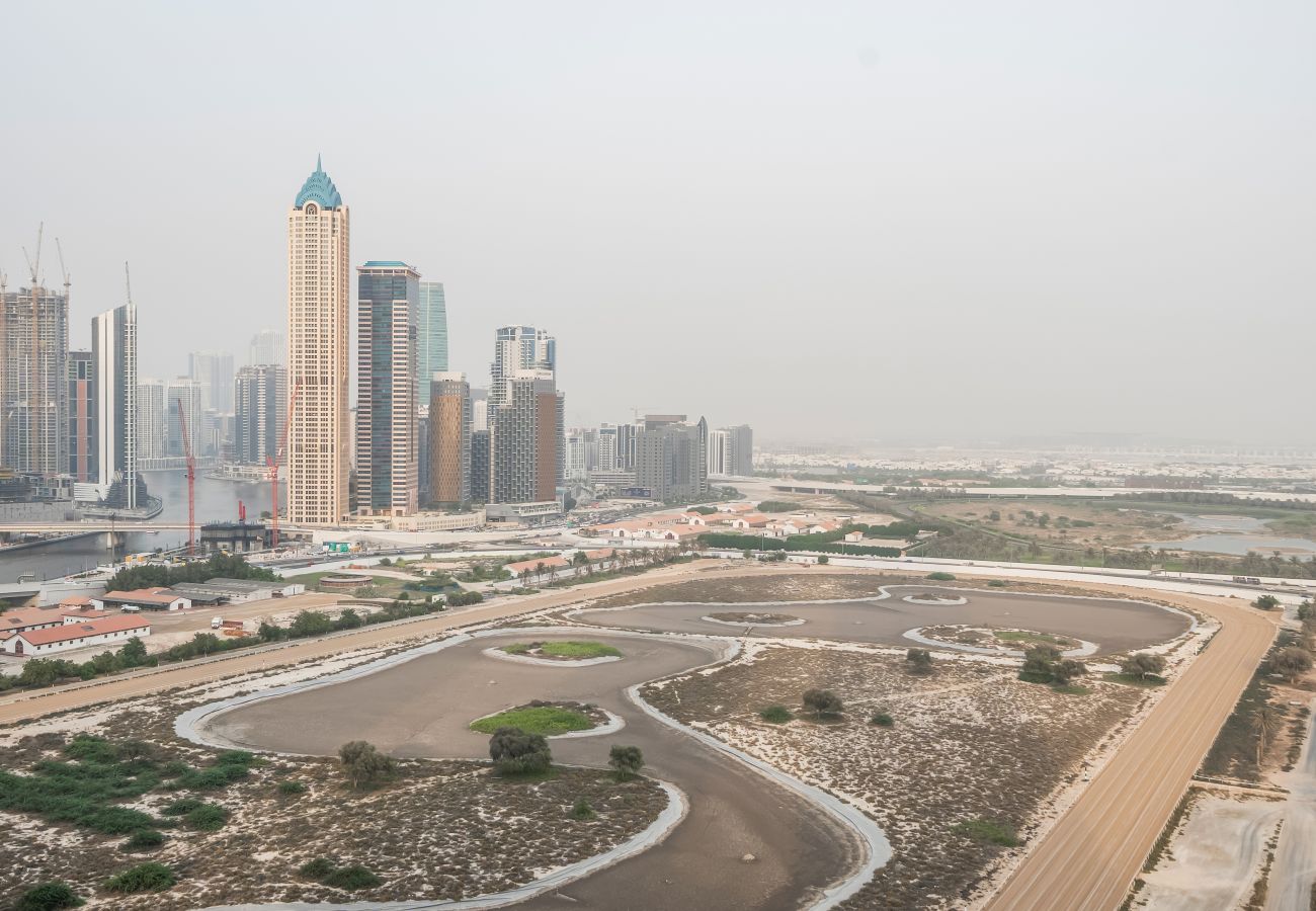 Apartment in Dubai - Contemporary Luxe 1BR in Aykon-Business Bay-07