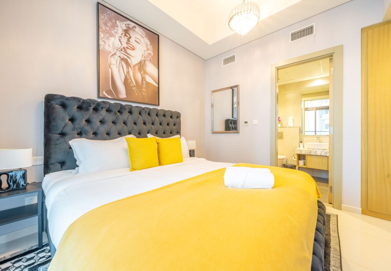 Apartment in Dubai - Contemporary Luxe 1BR in Aykon-Business Bay-07