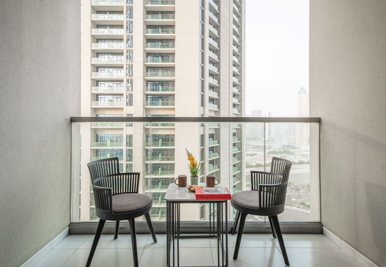 Apartment in Dubai - Contemporary Luxe 1BR in Aykon-Business Bay-07