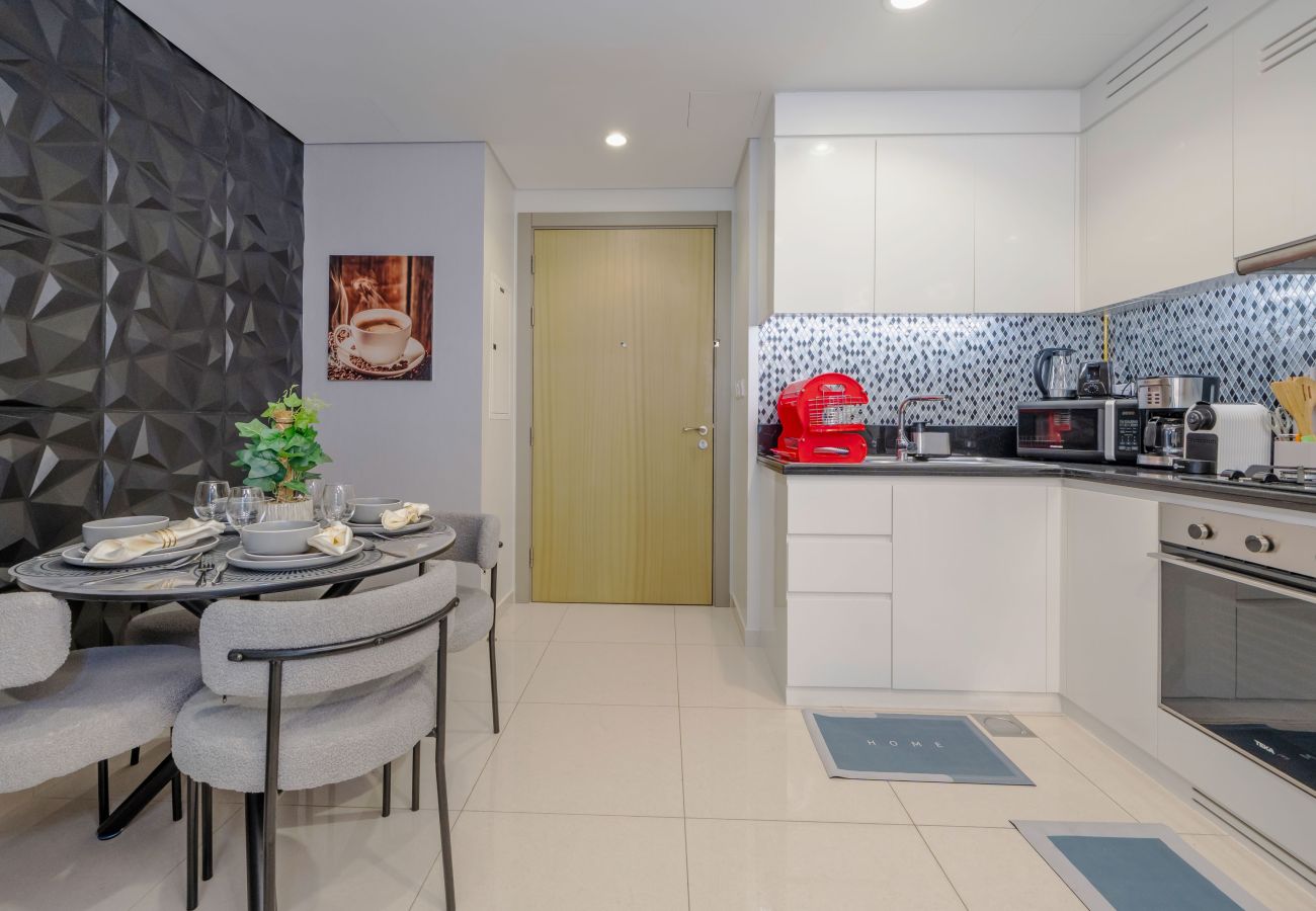 Apartment in Dubai - Contemporary Luxe 2BR in Aykon-Business Bay-07