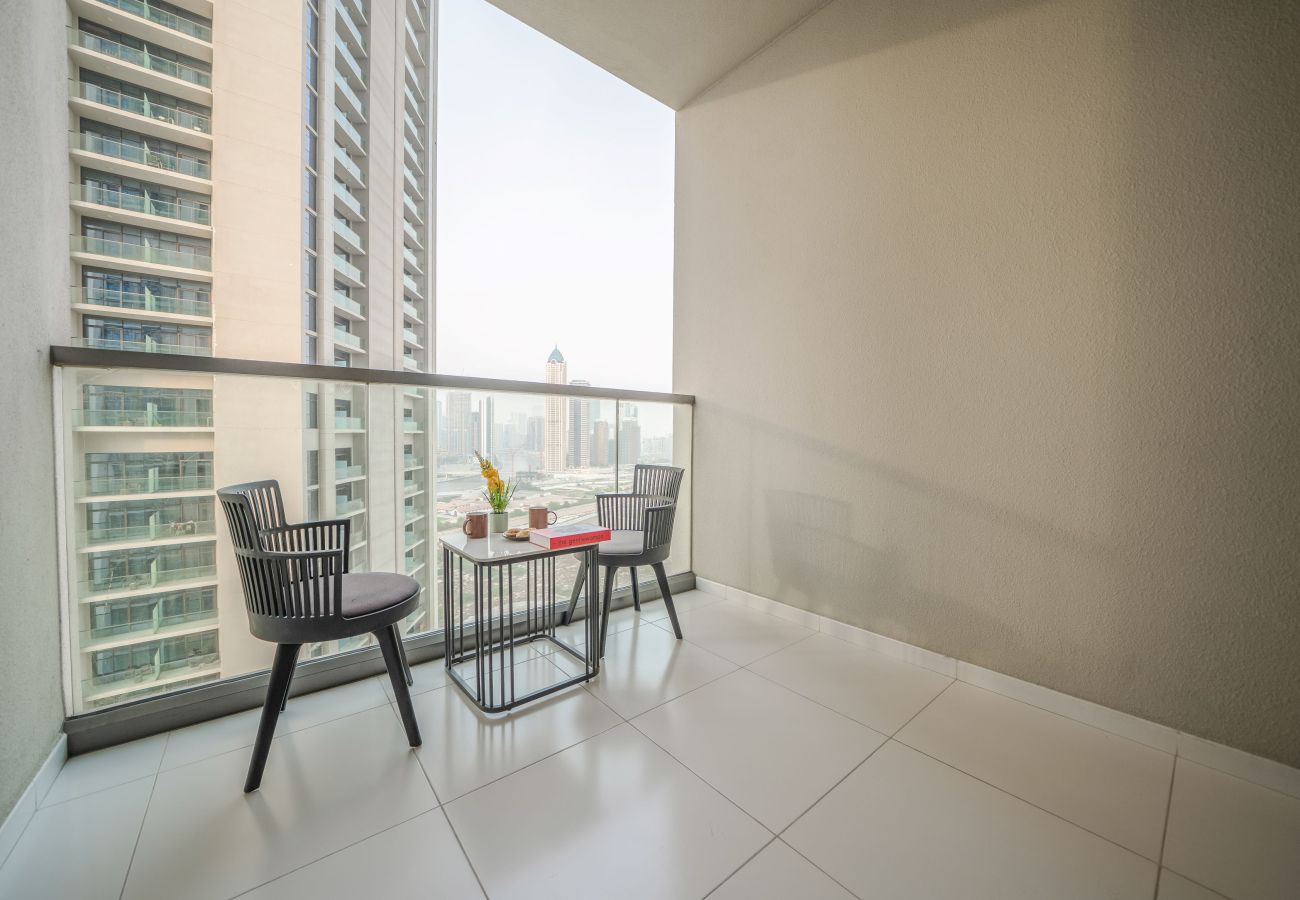 Apartment in Dubai - Contemporary Luxe 2BR in Aykon-Business Bay-07