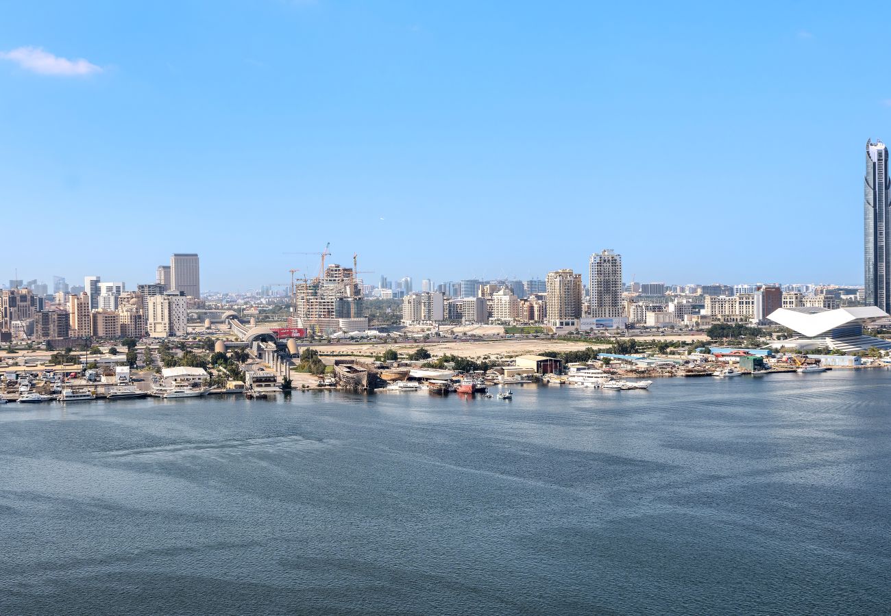 Apartment in Dubai - Creek Harbour Gem Stylish 2BR w Stunning Views-17
