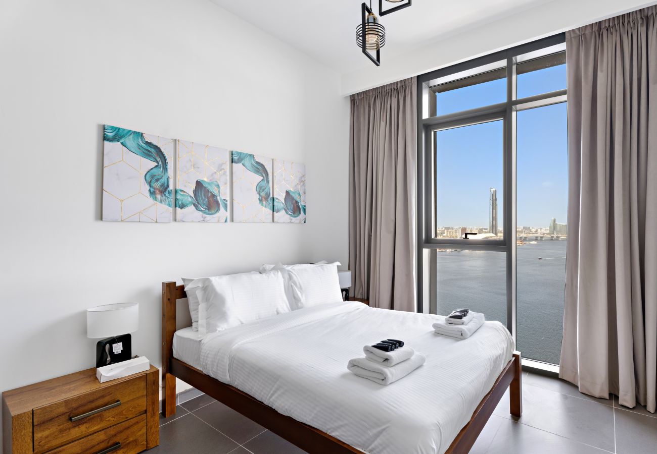 Apartment in Dubai - Creek Harbour Gem Stylish 2BR w Stunning Views-17