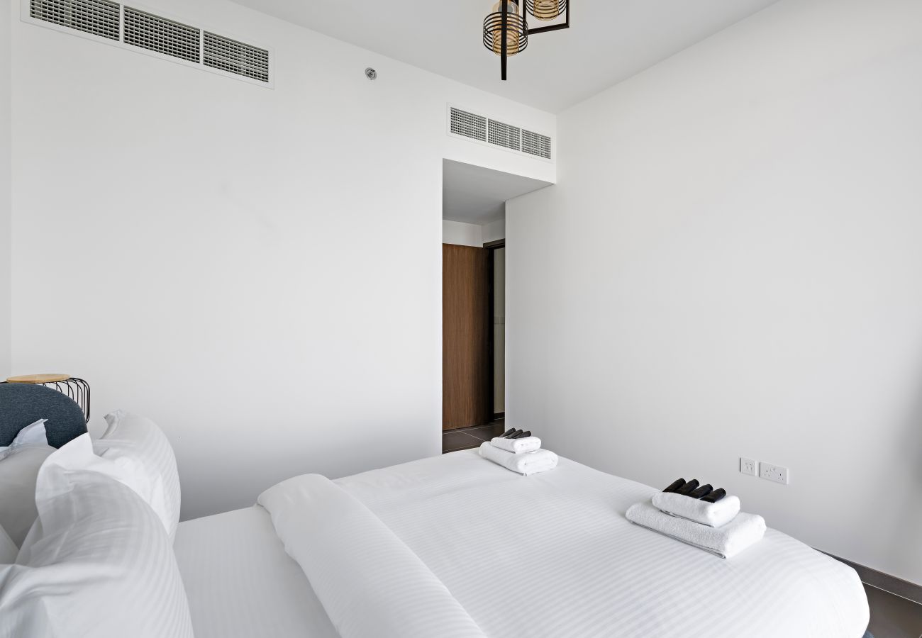 Apartment in Dubai - Creek Harbour Gem Stylish 2BR w Stunning Views-17