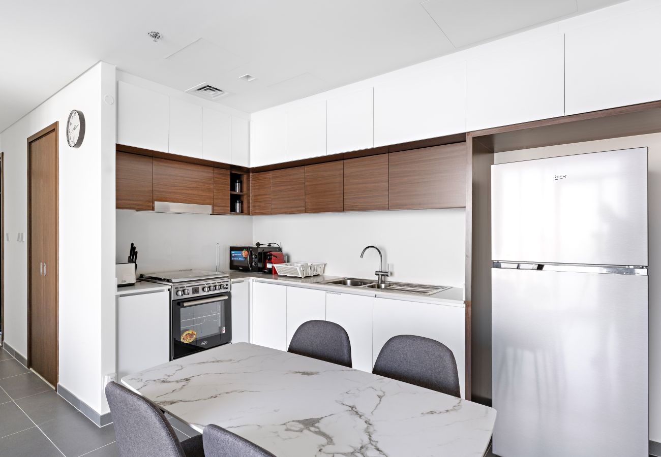Apartment in Dubai - Creek Harbour Gem Stylish 2BR w Stunning Views-17