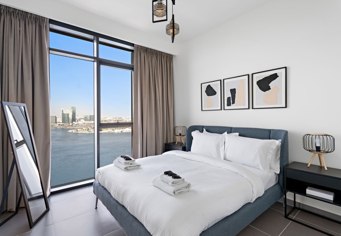 Apartment in Dubai - Creek Harbour Gem Stylish 2BR w Stunning Views-17