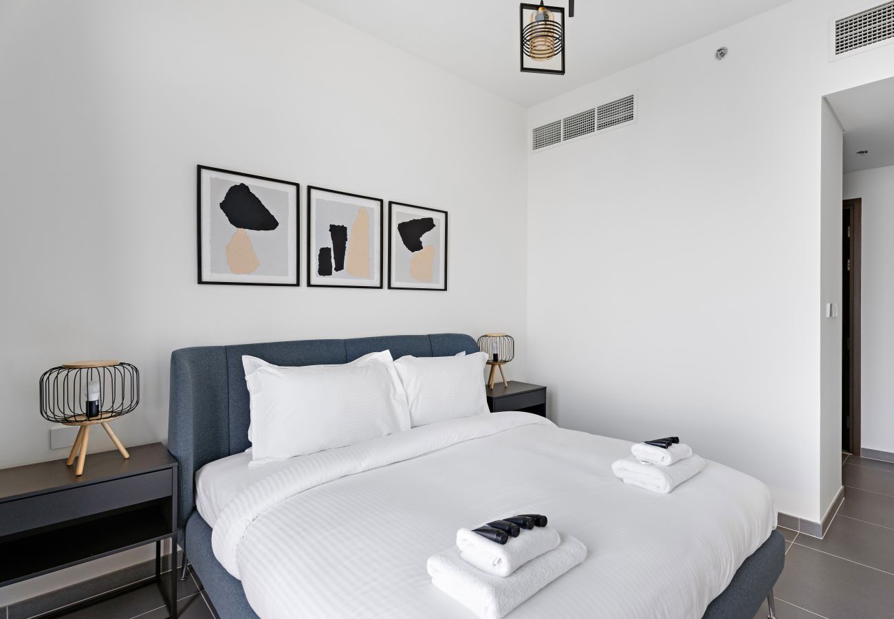 Apartment in Dubai - Creek Harbour Gem Stylish 2BR w Stunning Views-17