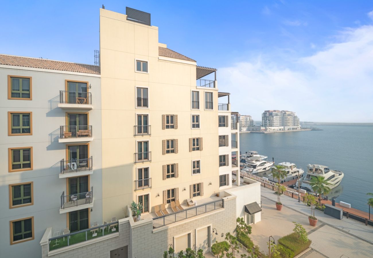 Apartment in Dubai - Seaside Elegance 2BR at La Cote B3-11