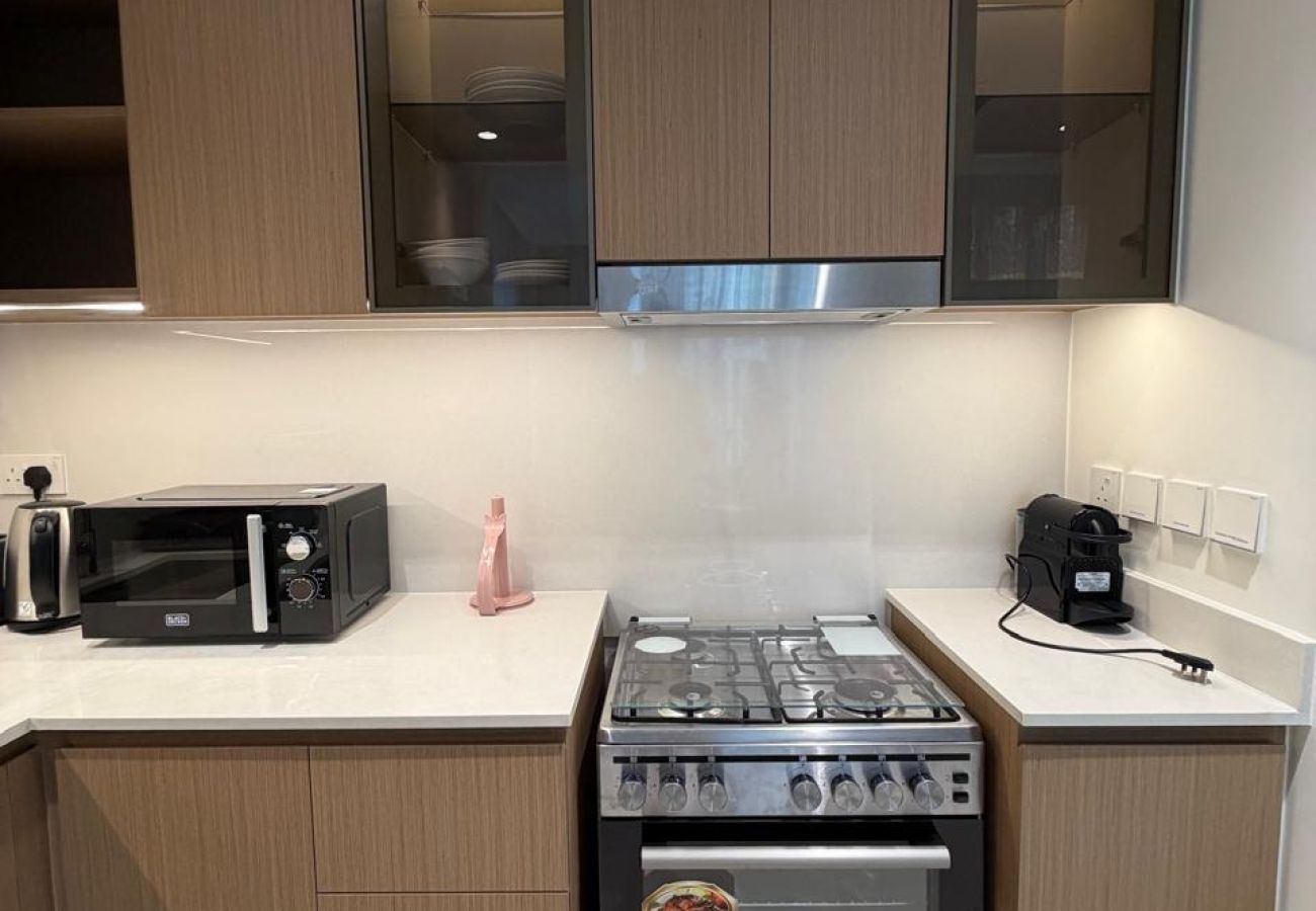Apartment in Dubai - The Moor Shoreline 2BDR at Creek-03