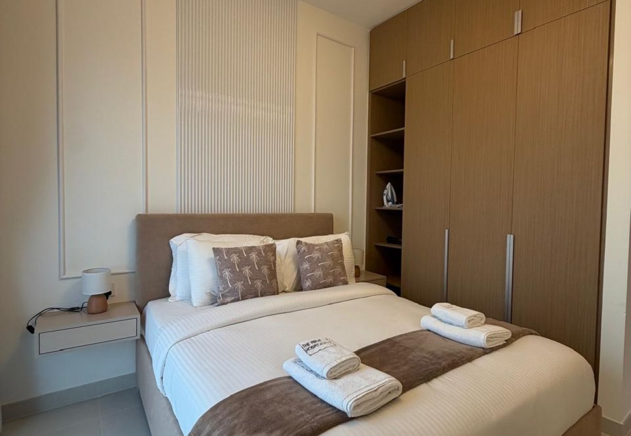 Apartment in Dubai - The Moor Shoreline 2BDR at Creek-03