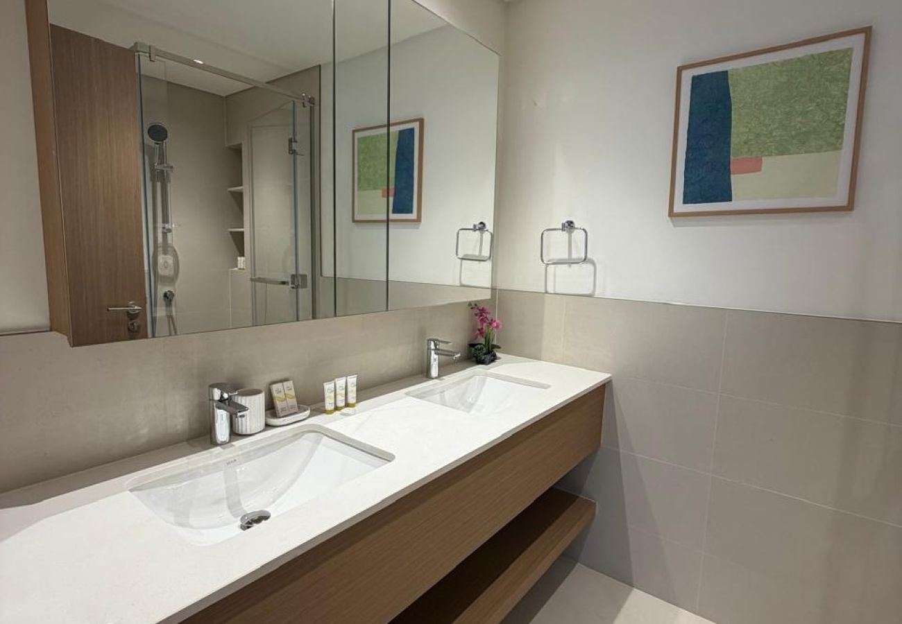 Apartment in Dubai - The Moor Shoreline 2BDR at Creek-03