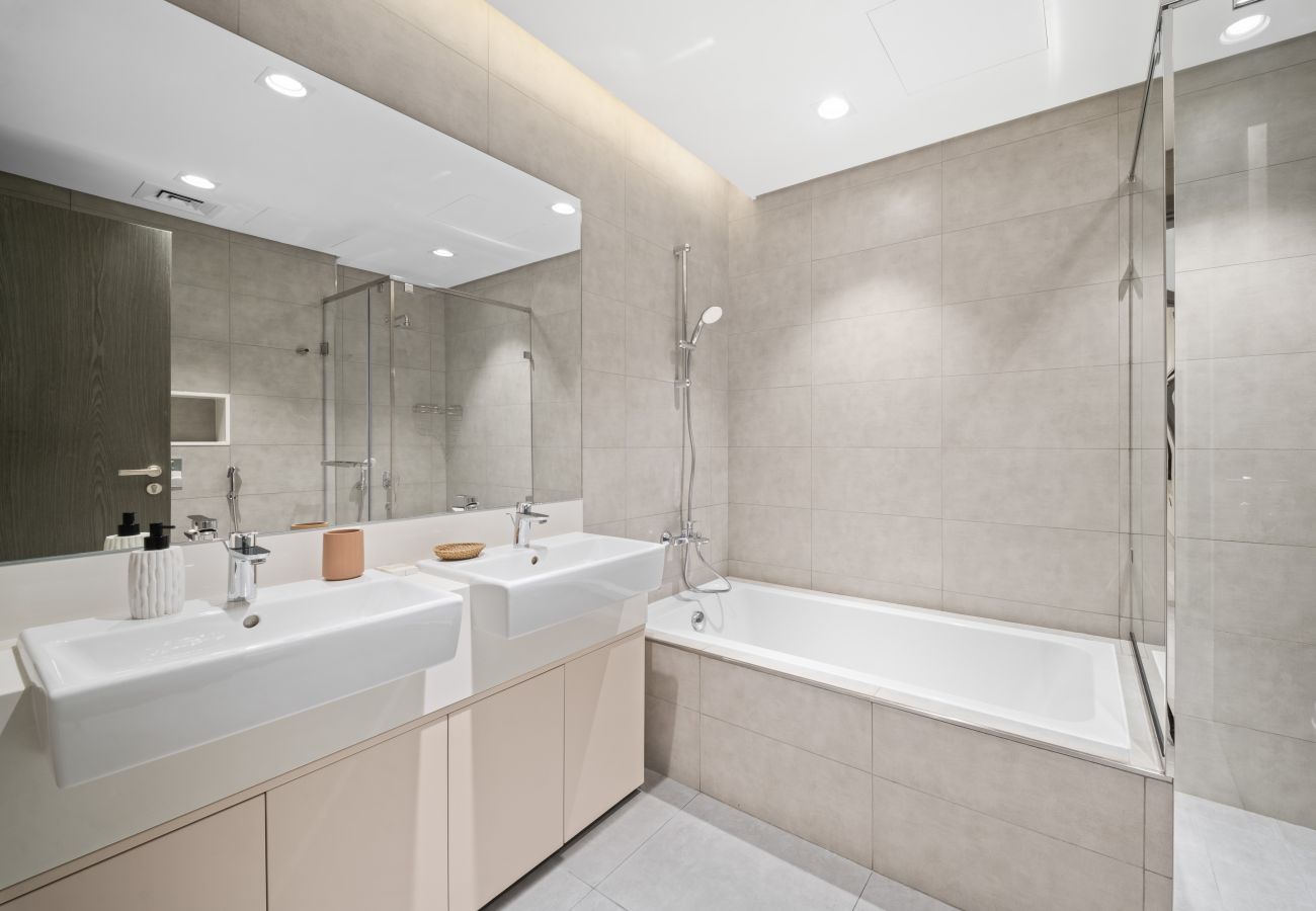 Apartment in Dubai - District One Grand Residence 3BDR-06