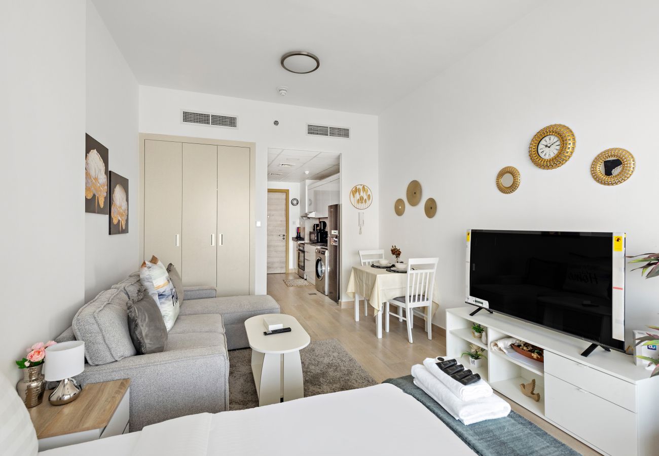 Studio in Dubai - Bloom Heights Prestige Studio w Sofa Bed |Sleeps 4